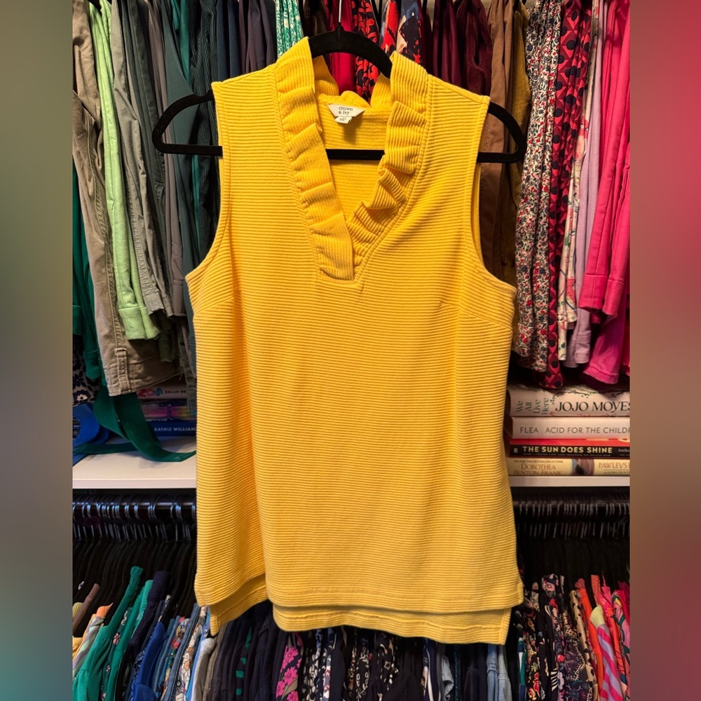 Crown & Ivy Yellow Ribbed Sleeveless Top